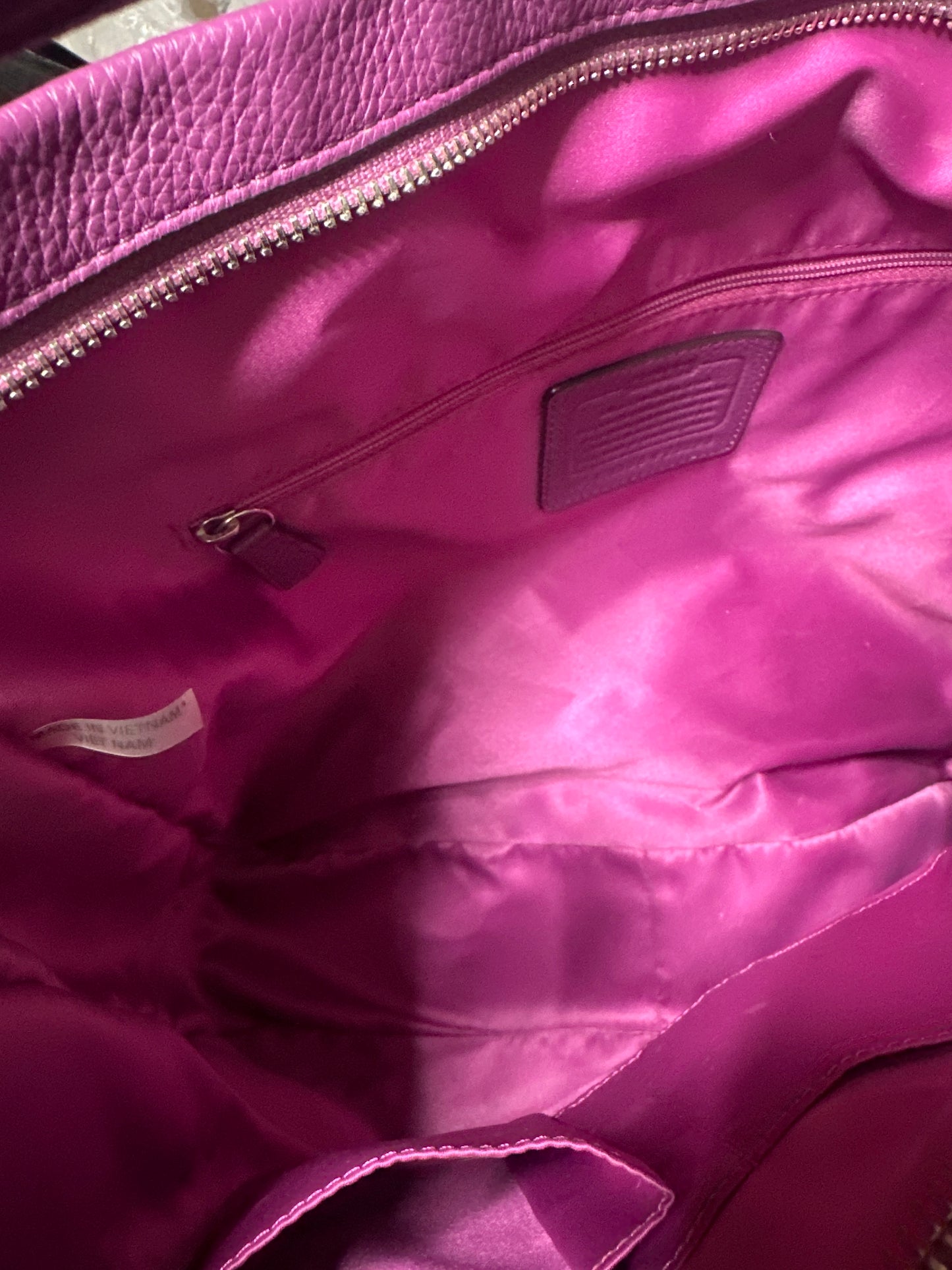 Coach Large Avery Leather Hobo