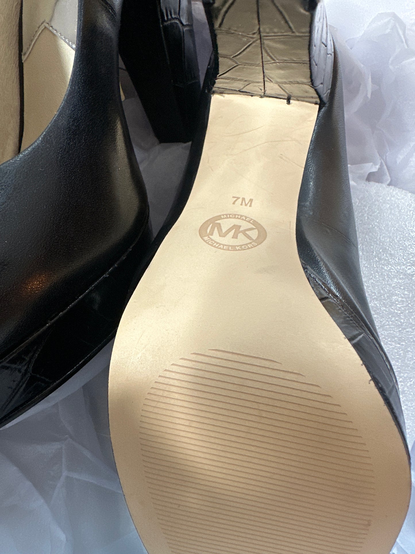 Michael Kors Sabrina pump