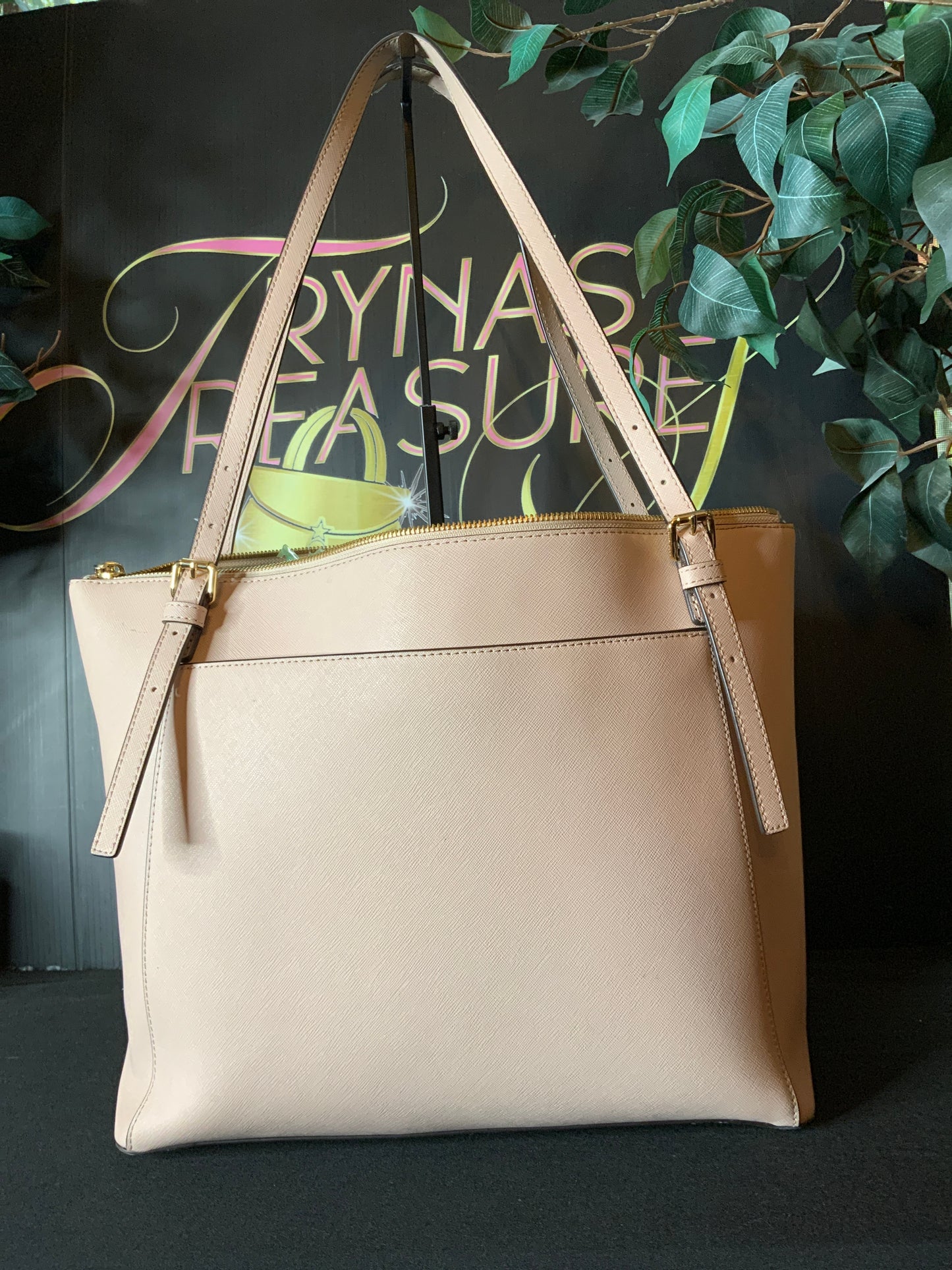 Michael Kors Voyager Bag