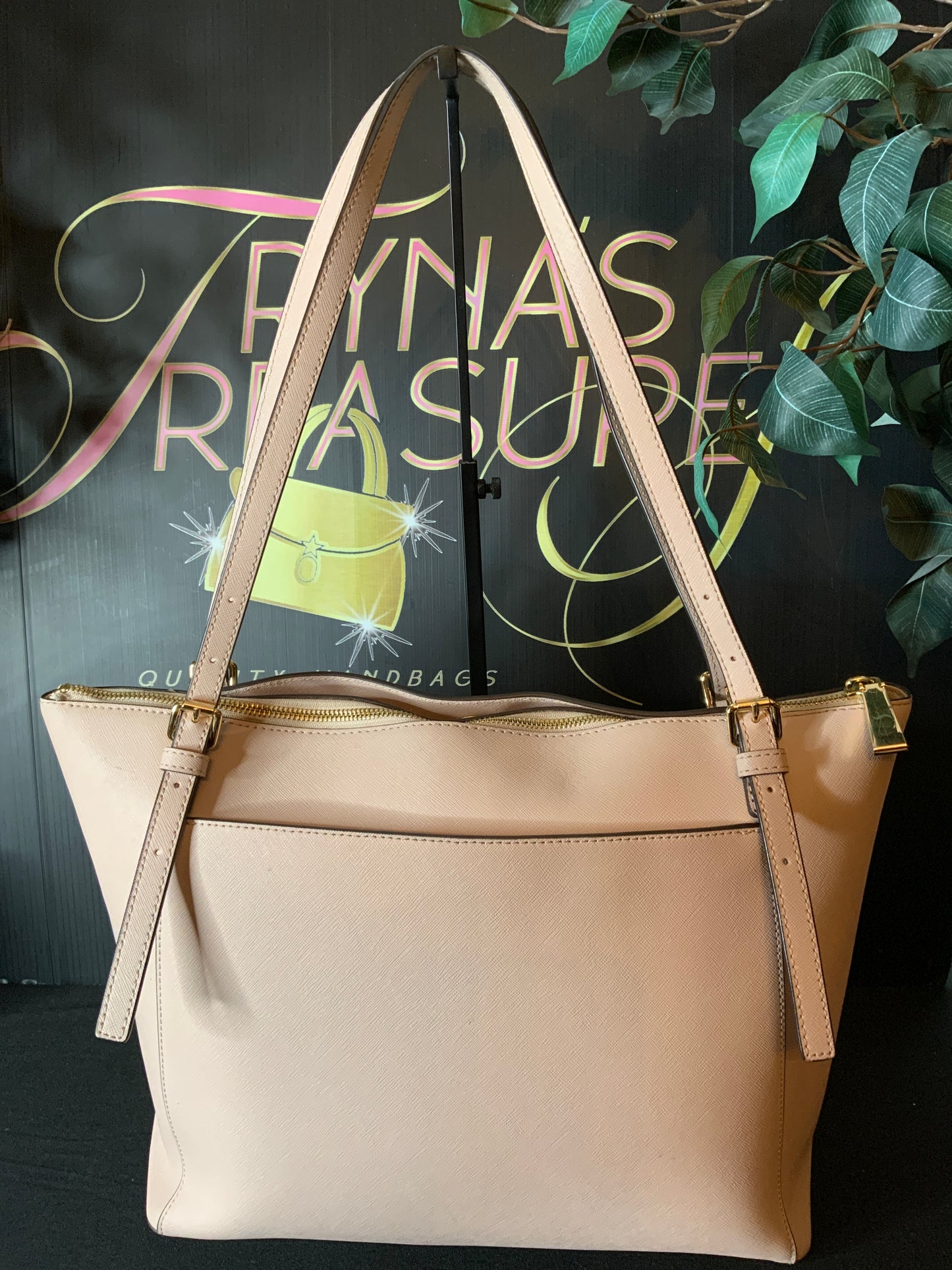 Michael Kors Voyager Bag