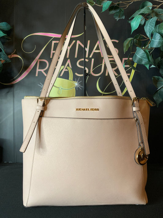 Michael Kors Voyager Bag