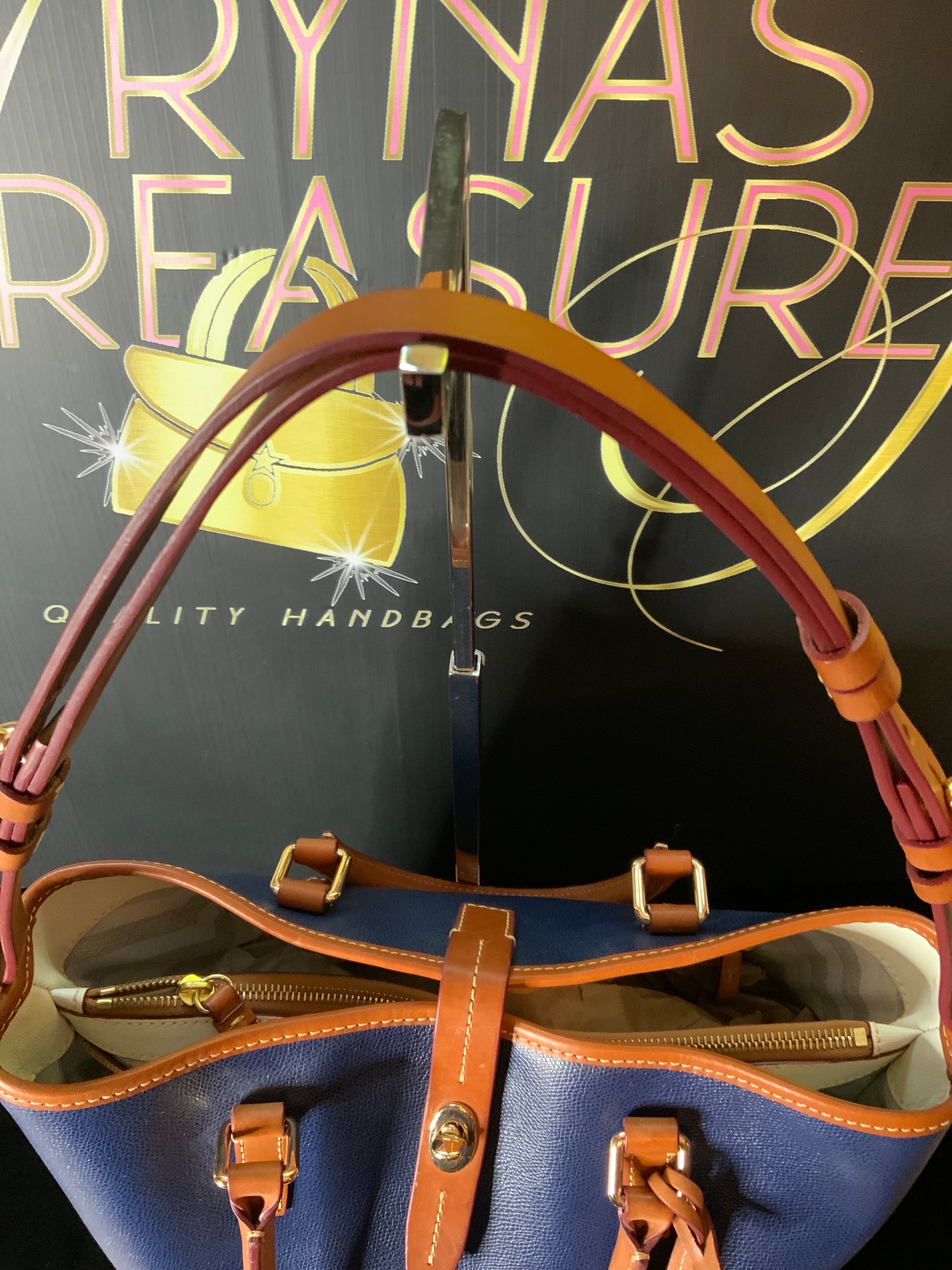 Dooney & Bourke Shelby Shopper