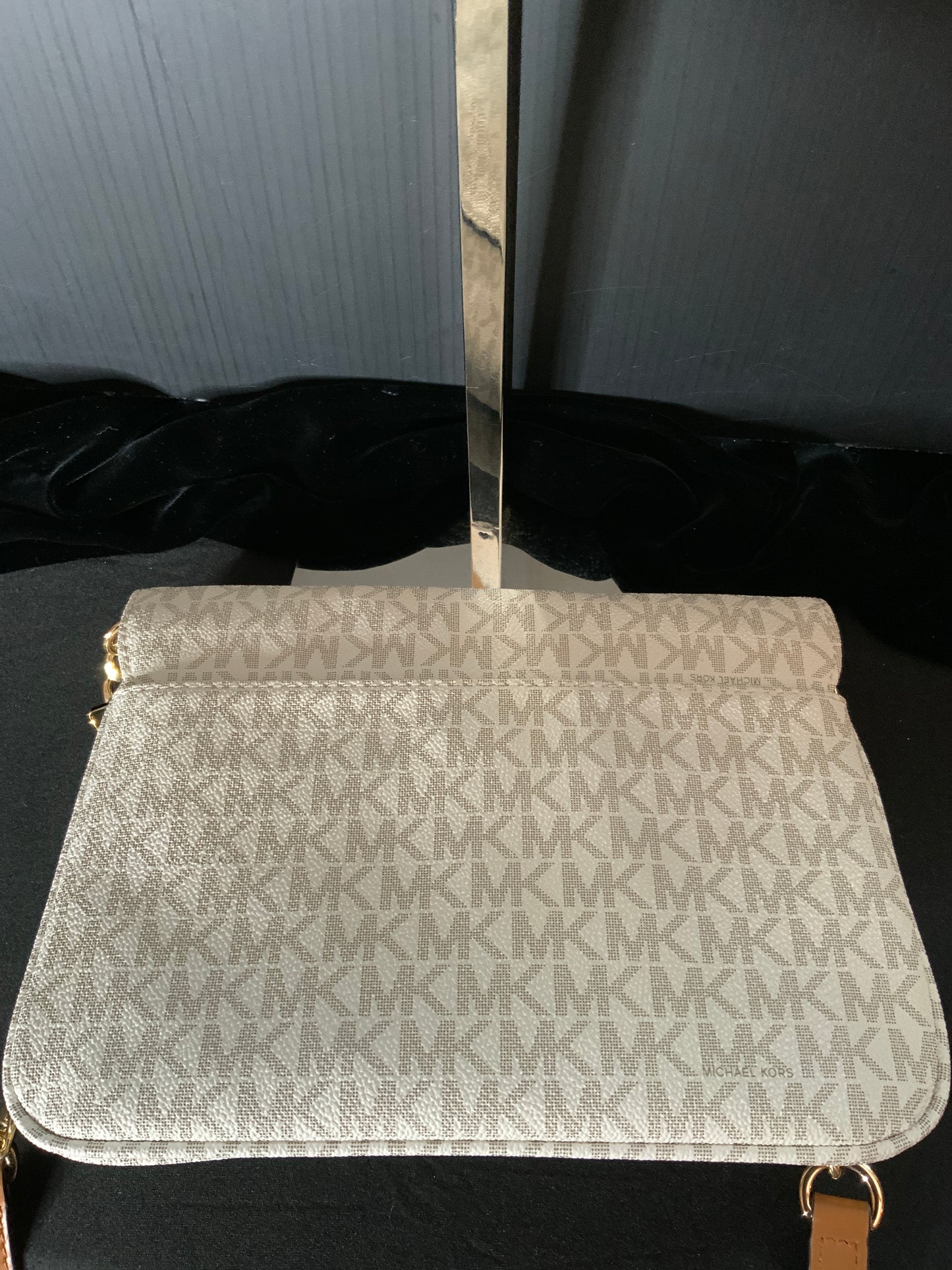 Michael Kors Signature Crossbody